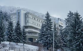 Resort - Peakture Hotel & Grand Hotel  4*